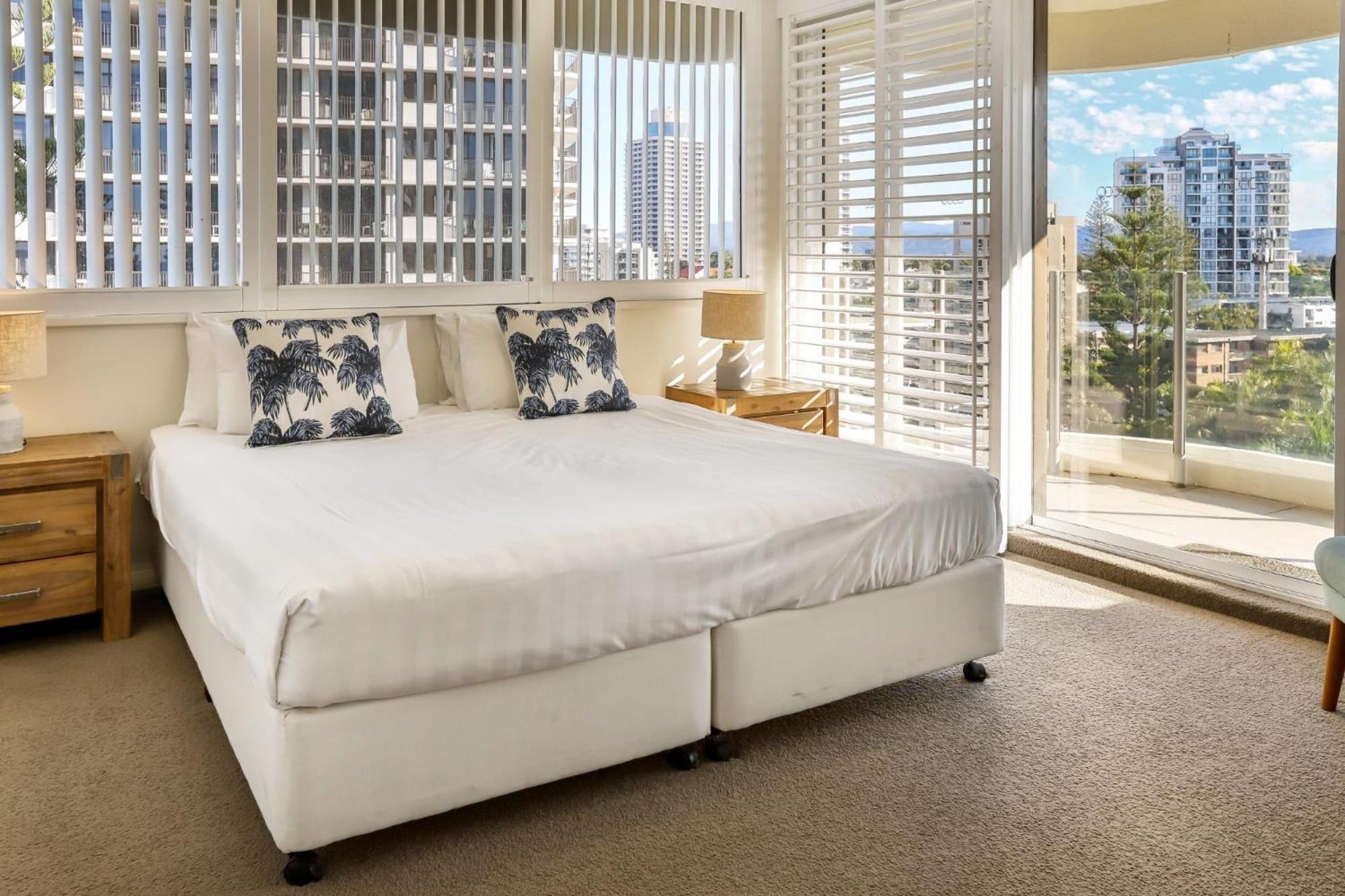 Dorchester On The Beach Gold Coast Bagian luar foto