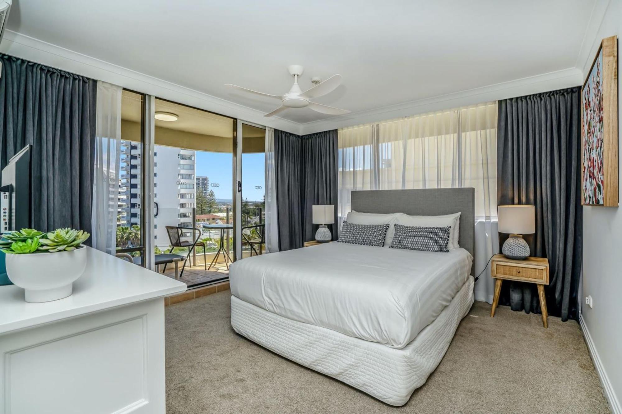 Dorchester On The Beach Gold Coast Bagian luar foto